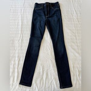 Hollister Ultra High Rise Jean Leggings